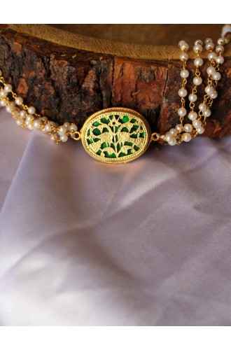 Thewa Choker